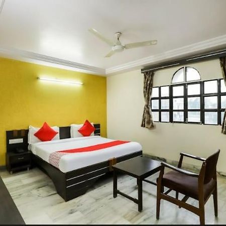 Hotel Asopalav Ambaji Bagian luar foto
