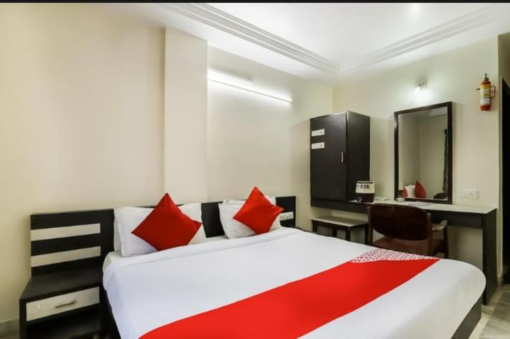 Hotel Asopalav Ambaji Bagian luar foto