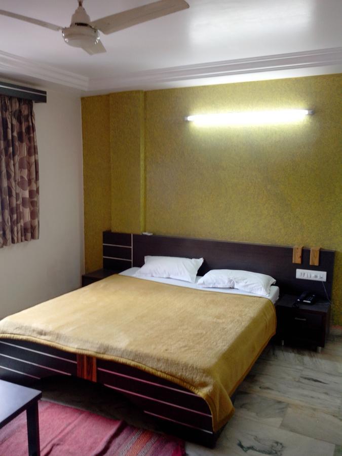 Hotel Asopalav Ambaji Bagian luar foto