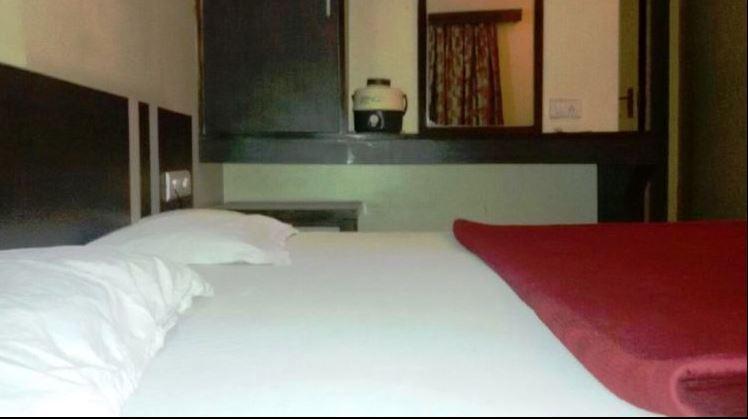 Hotel Asopalav Ambaji Bagian luar foto