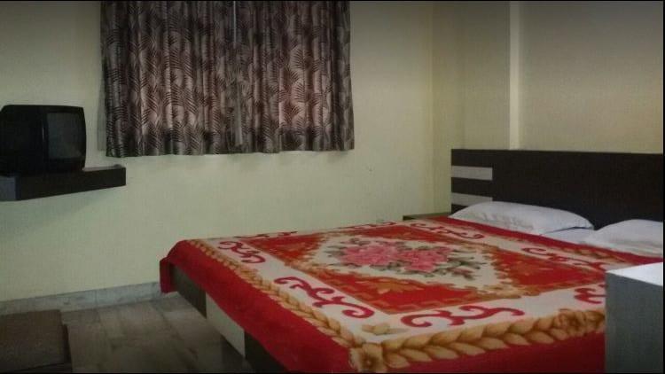 Hotel Asopalav Ambaji Bagian luar foto